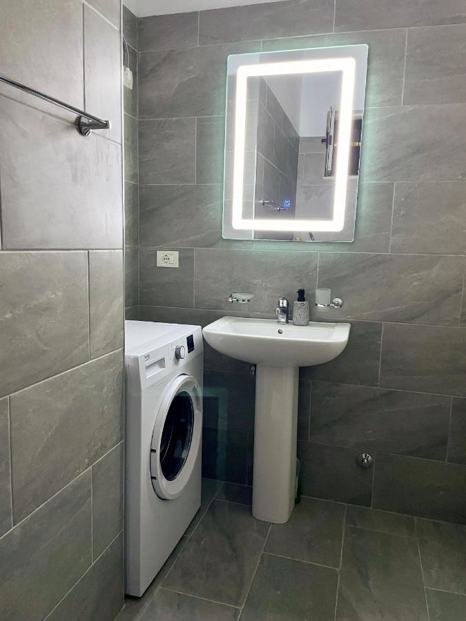 טיראנה Home Inn Apartment 2 Near City Center מראה חיצוני תמונה